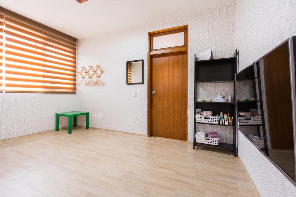 Yours Guesthouse In Tongyeong Ngoại thất bức ảnh